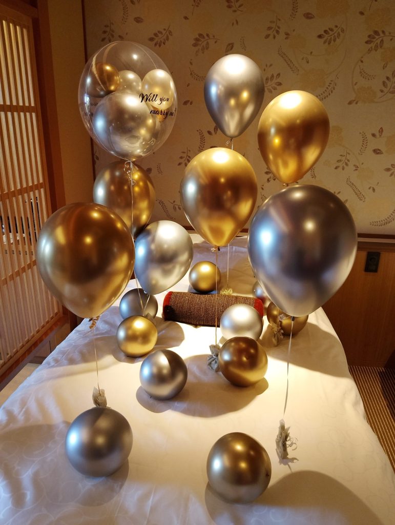 サプライズバルーンデコレーション