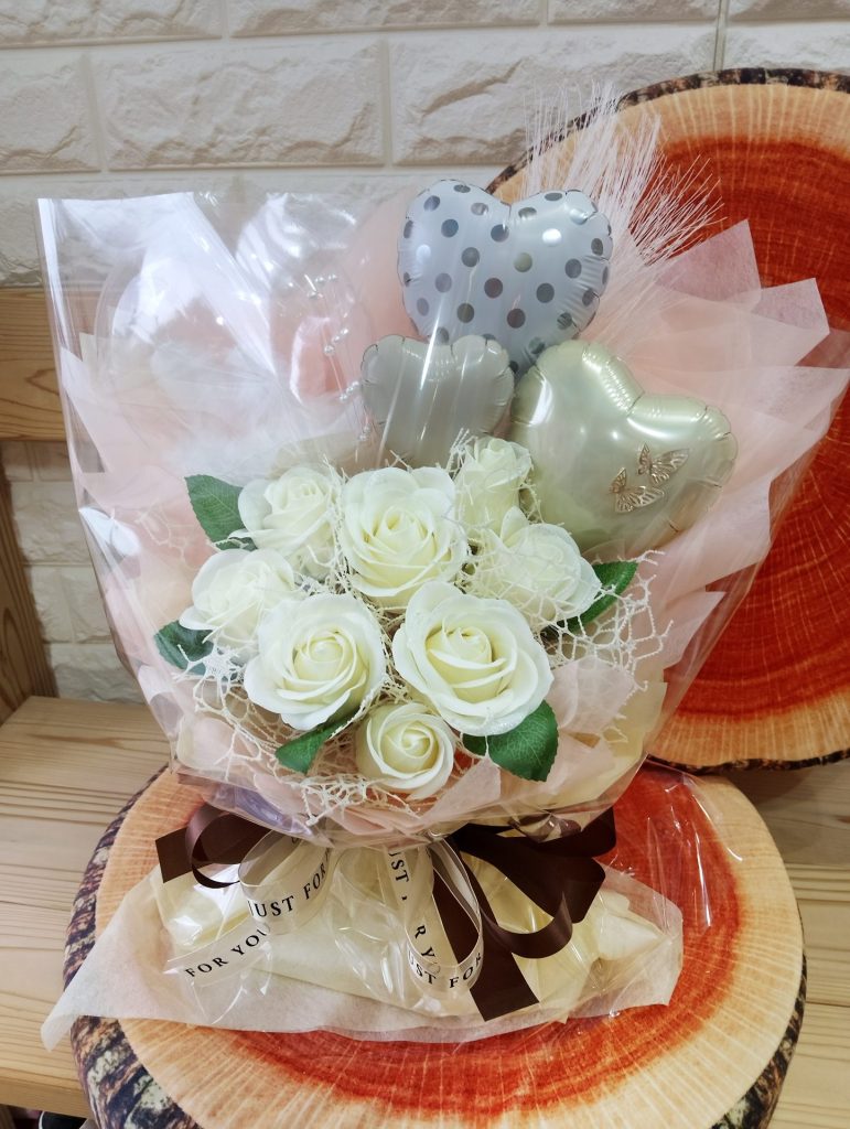 ソープフラワーバルーンスタンドブーケM